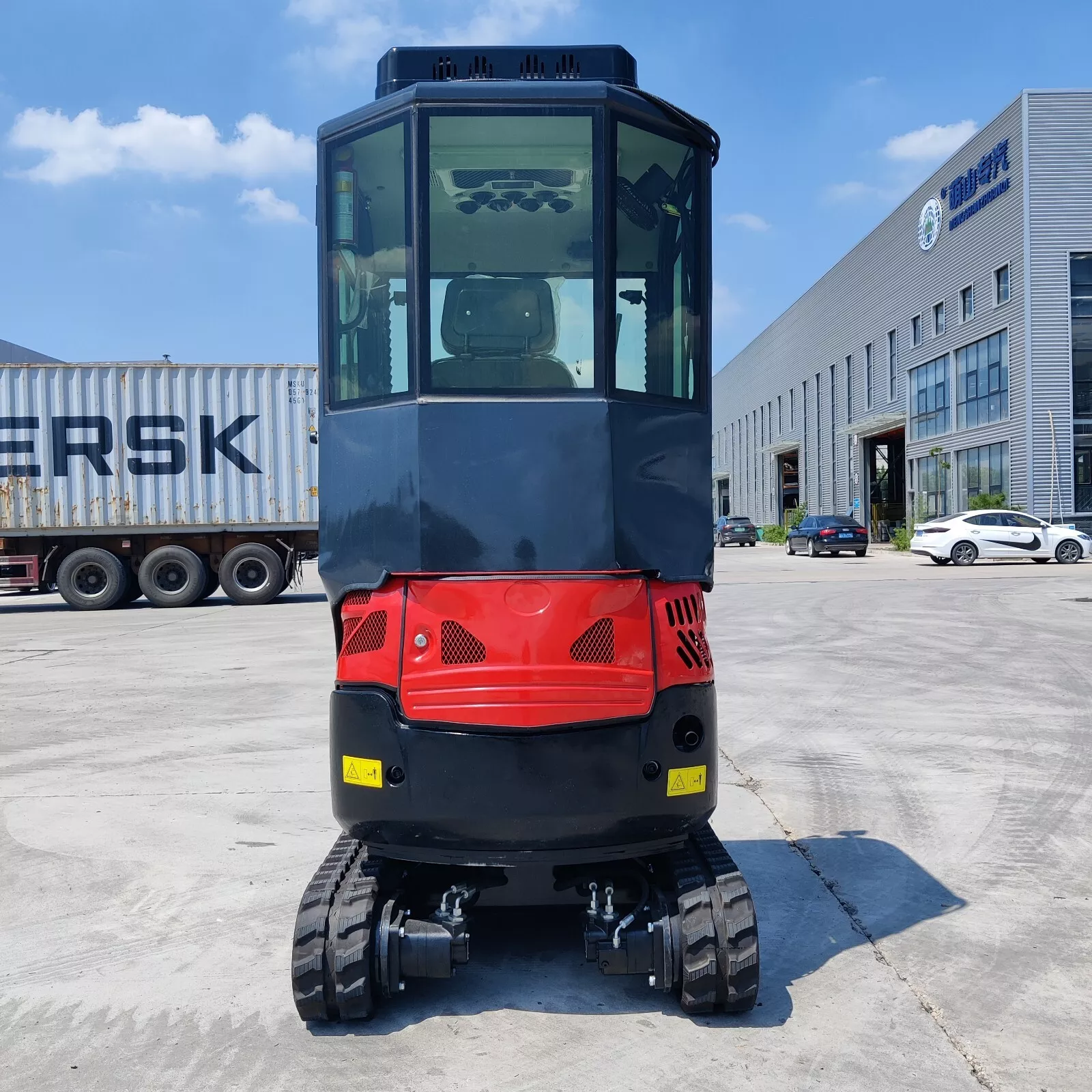 2 Ton New Mini Excavator Digger Tractor, EPA certified KUBOTA D902 Diesel Engine - Image 6