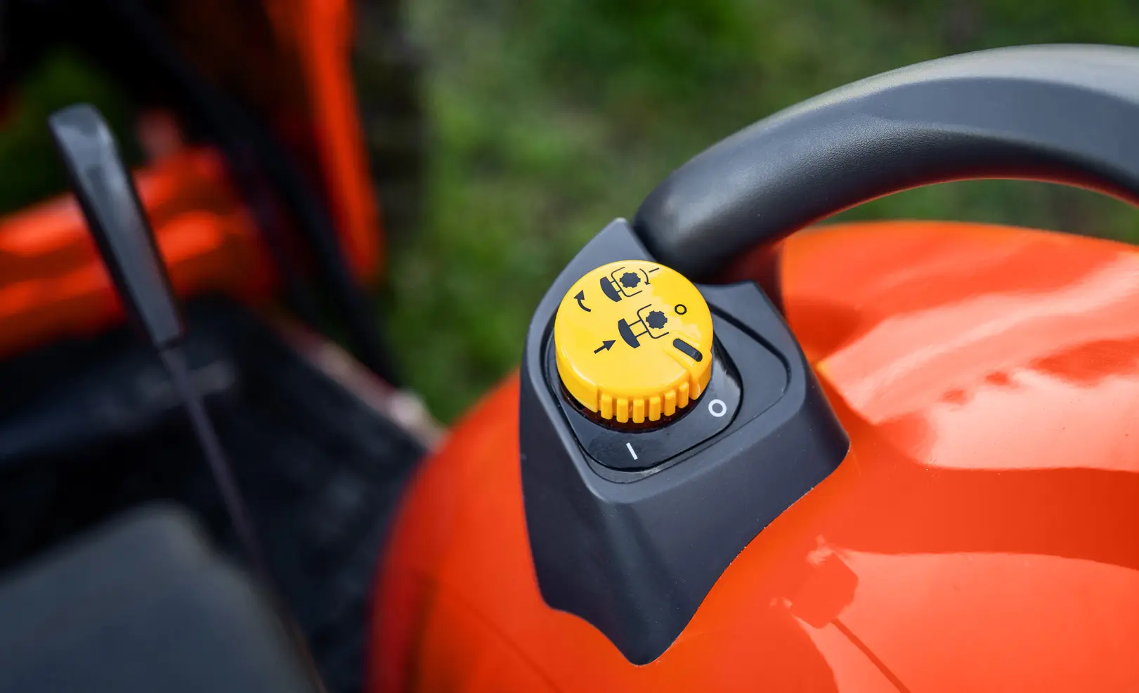 2024 Kubota L Series L2502 HST - Image 11