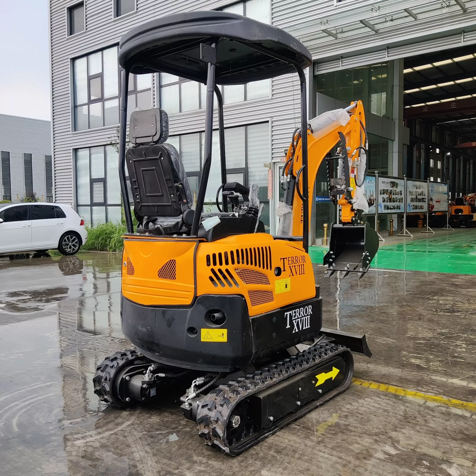 4,000 lbs Terror XVIII Mini Excavator, EPA Certified KUBOTA D902 Diesel Machine - Image 10